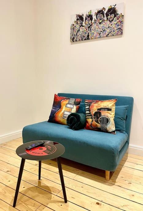 Apartment Cozy Balcony Flat With Canal View *