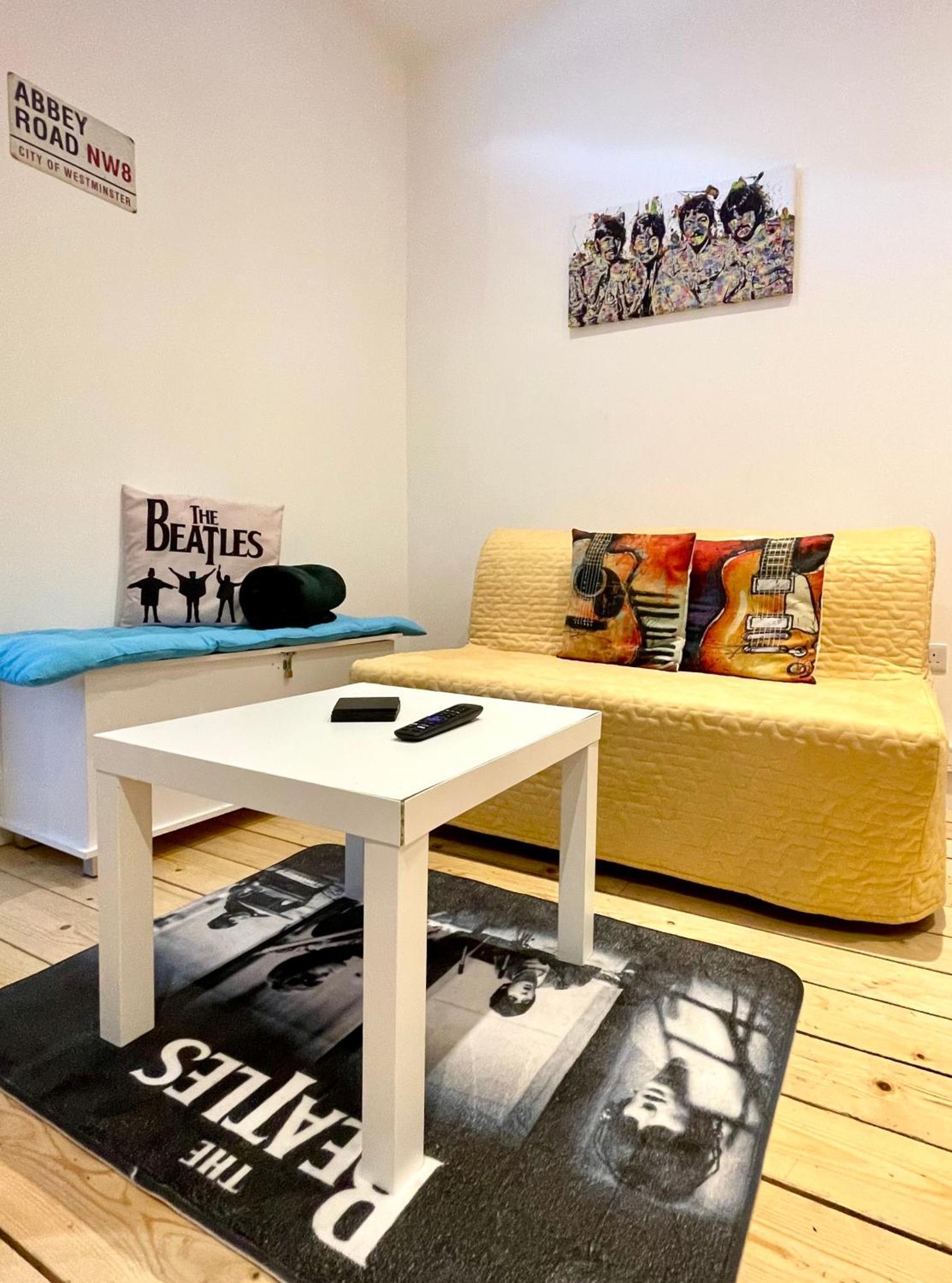 Apartment Cozy Balcony Flat With Canal View London